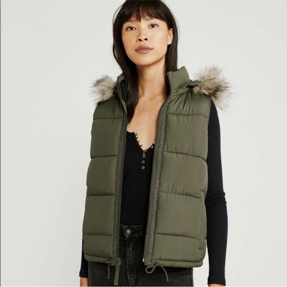 A&F Puffer Vest